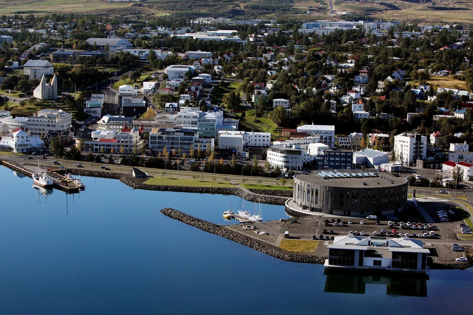 Akureyri junto a Eyjafjörður