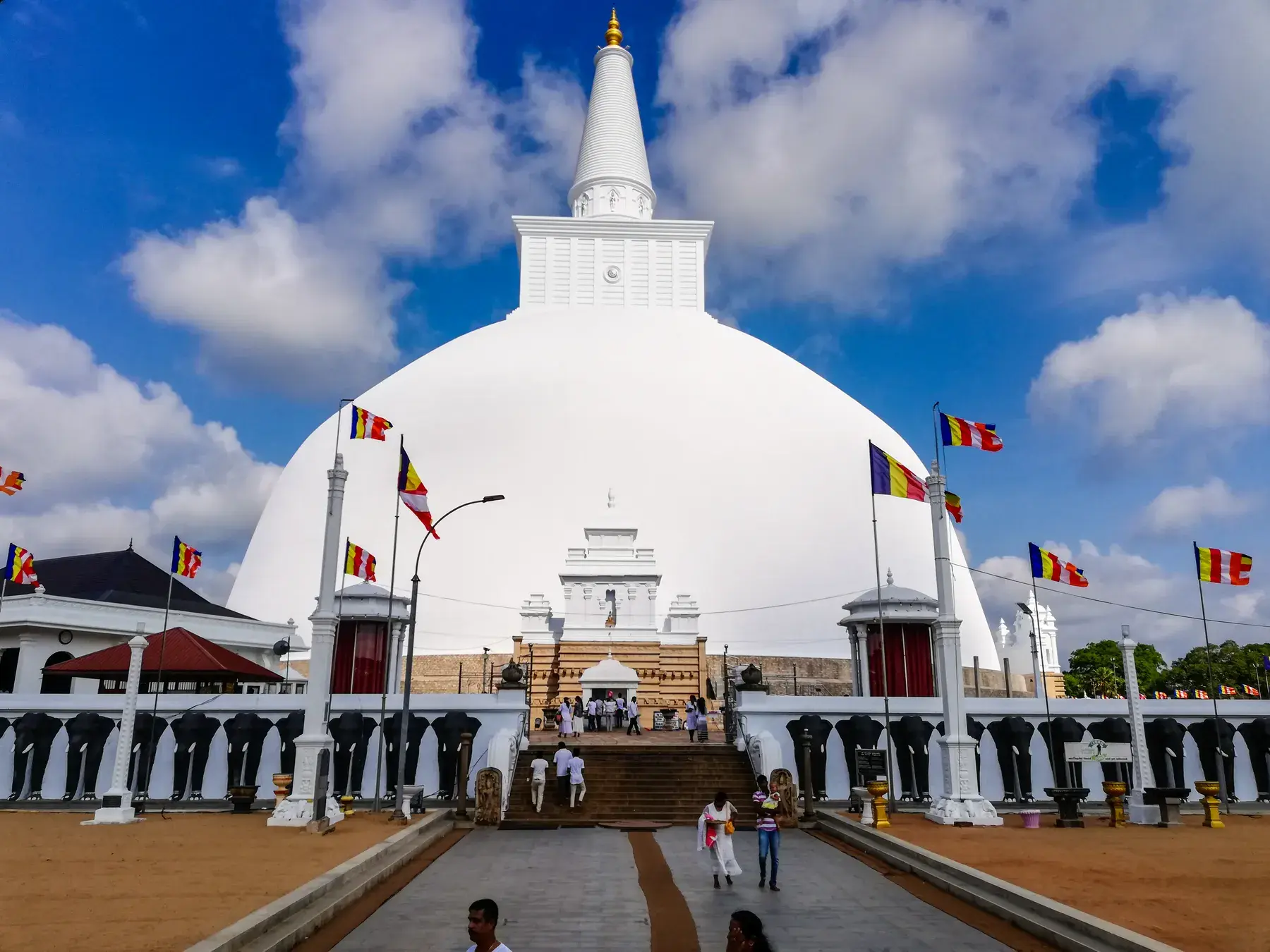 Estupa de Ruwanwelisaya en Anuradhapura