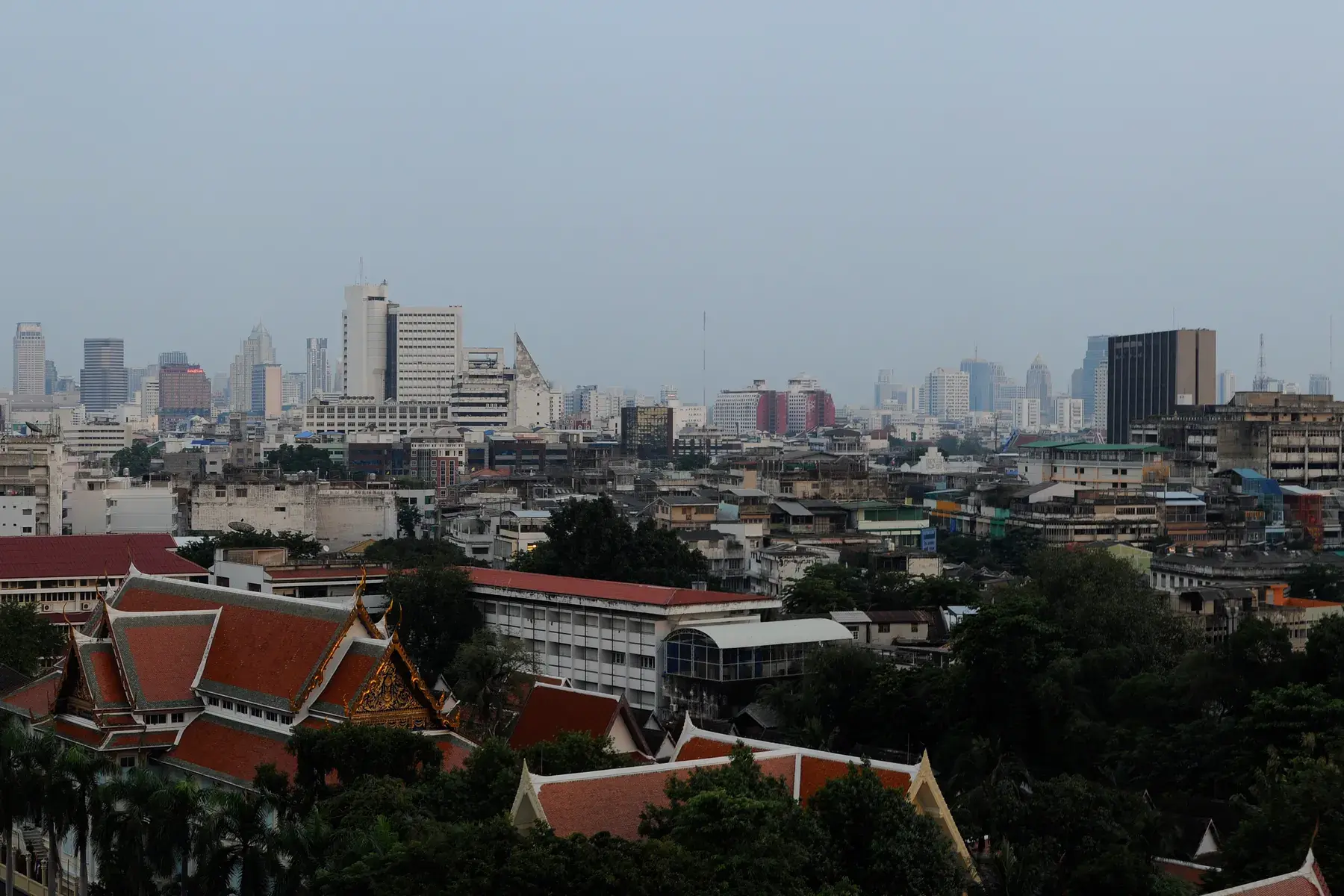 Panorama urbano de Bangkok visto desde Golden Mount