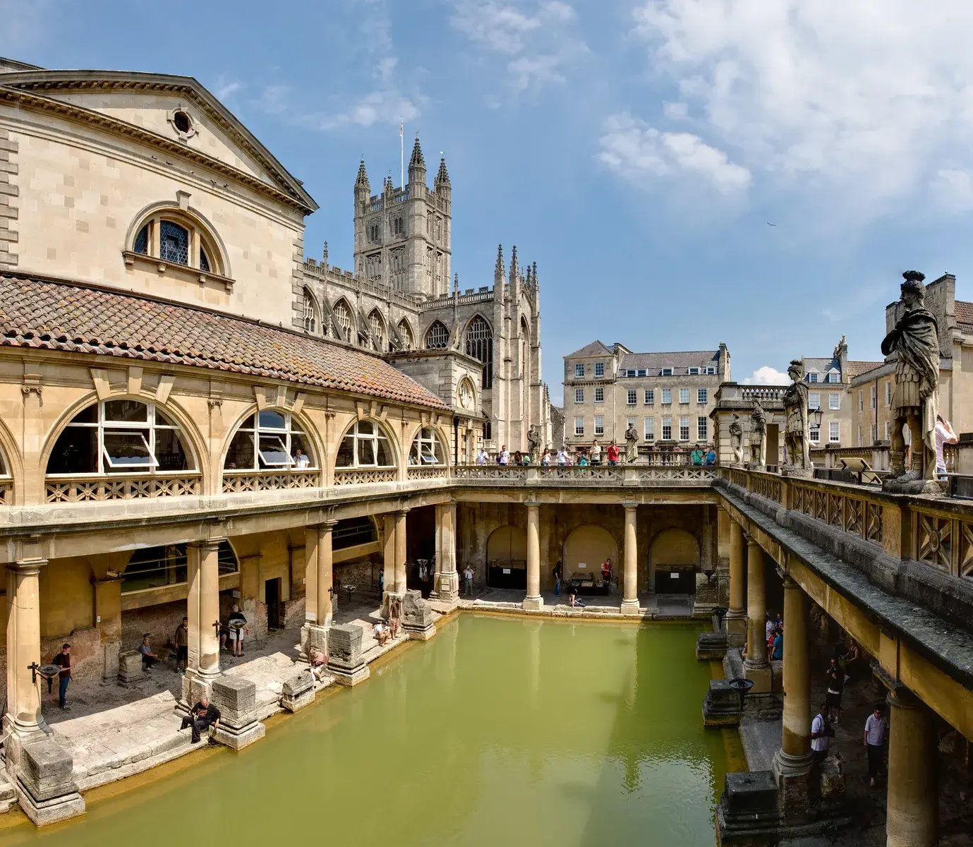 Piscina arqueológica de los Roman Baths en Bath