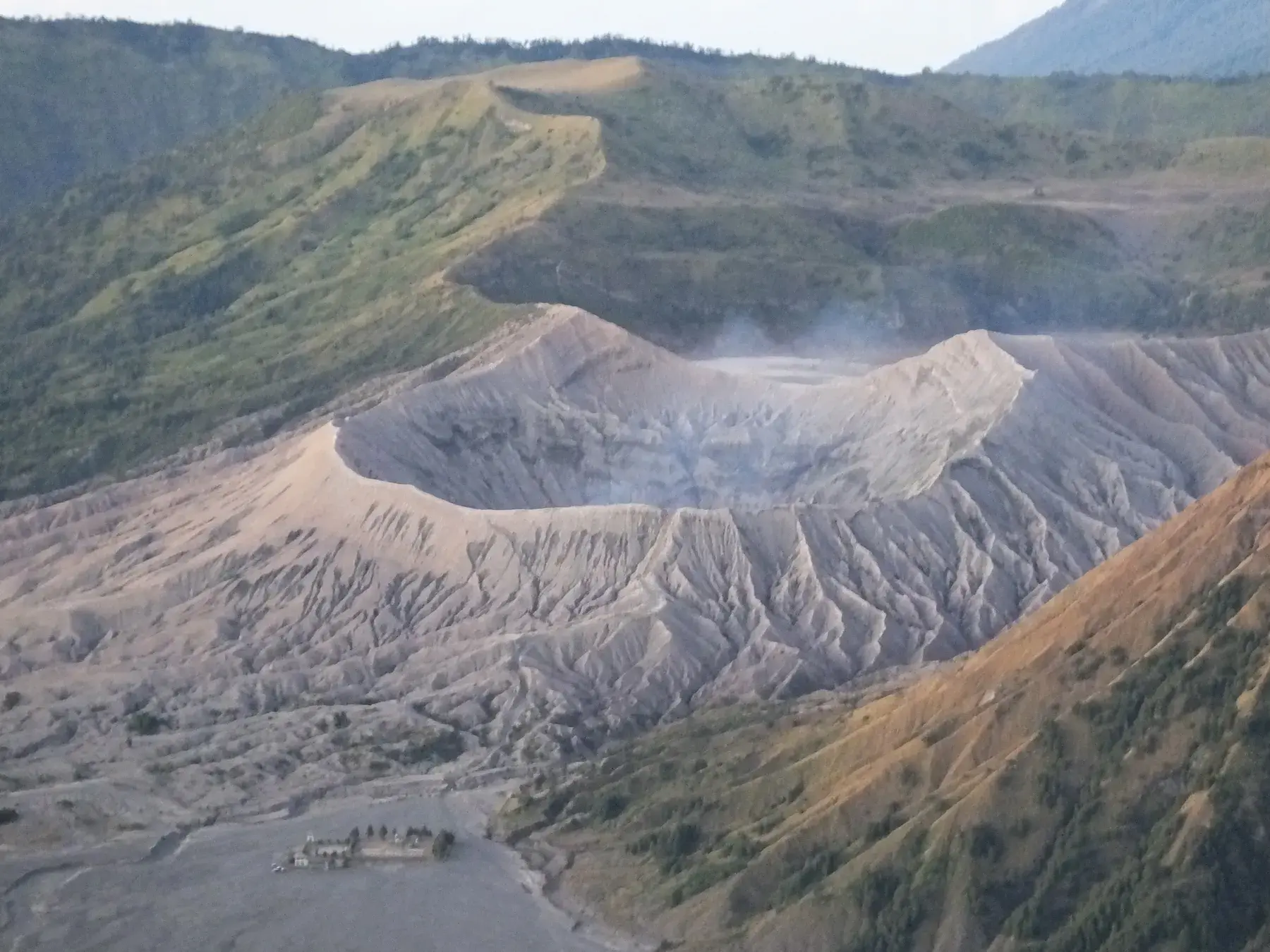 Vista del Bromo al amanecer