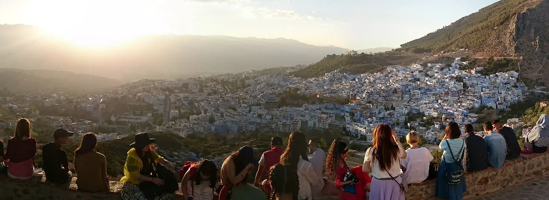 Chefchaouen y las montañas desde el mirador de la mezquita española