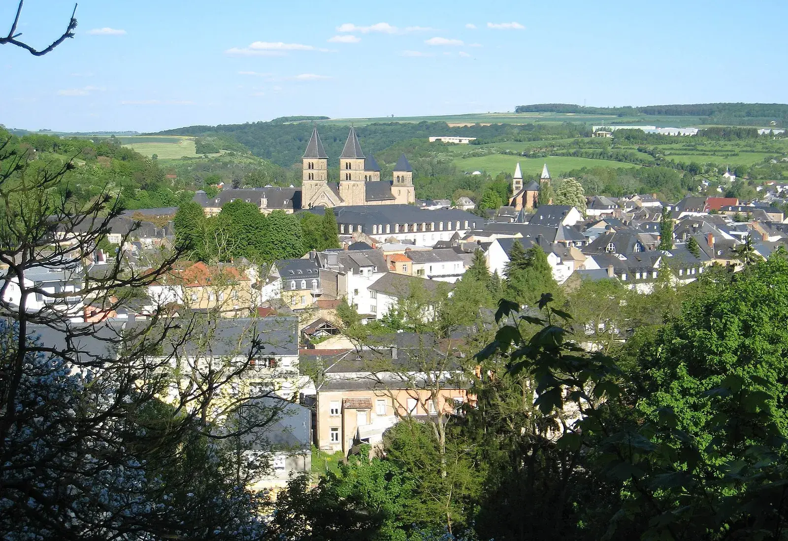 Panorama de Echternach y su entorno urbano