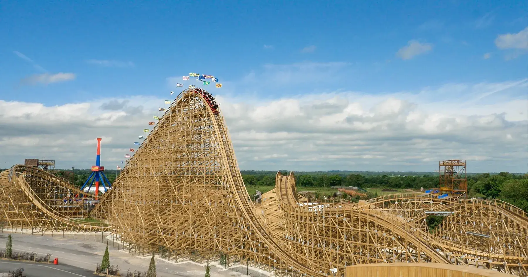 Montaña rusa Cú Chulainn Coaster en Emerald Park, Meath