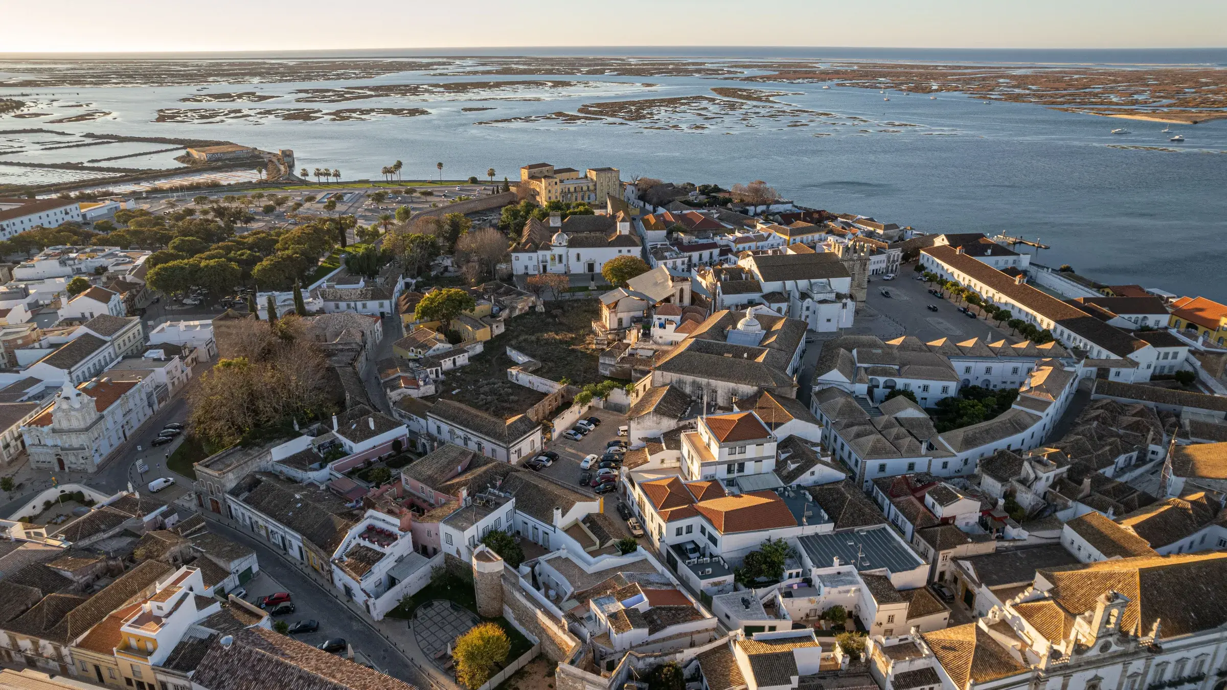 Cidade Velha de Faro y su entorno junto a la Ria Formosa