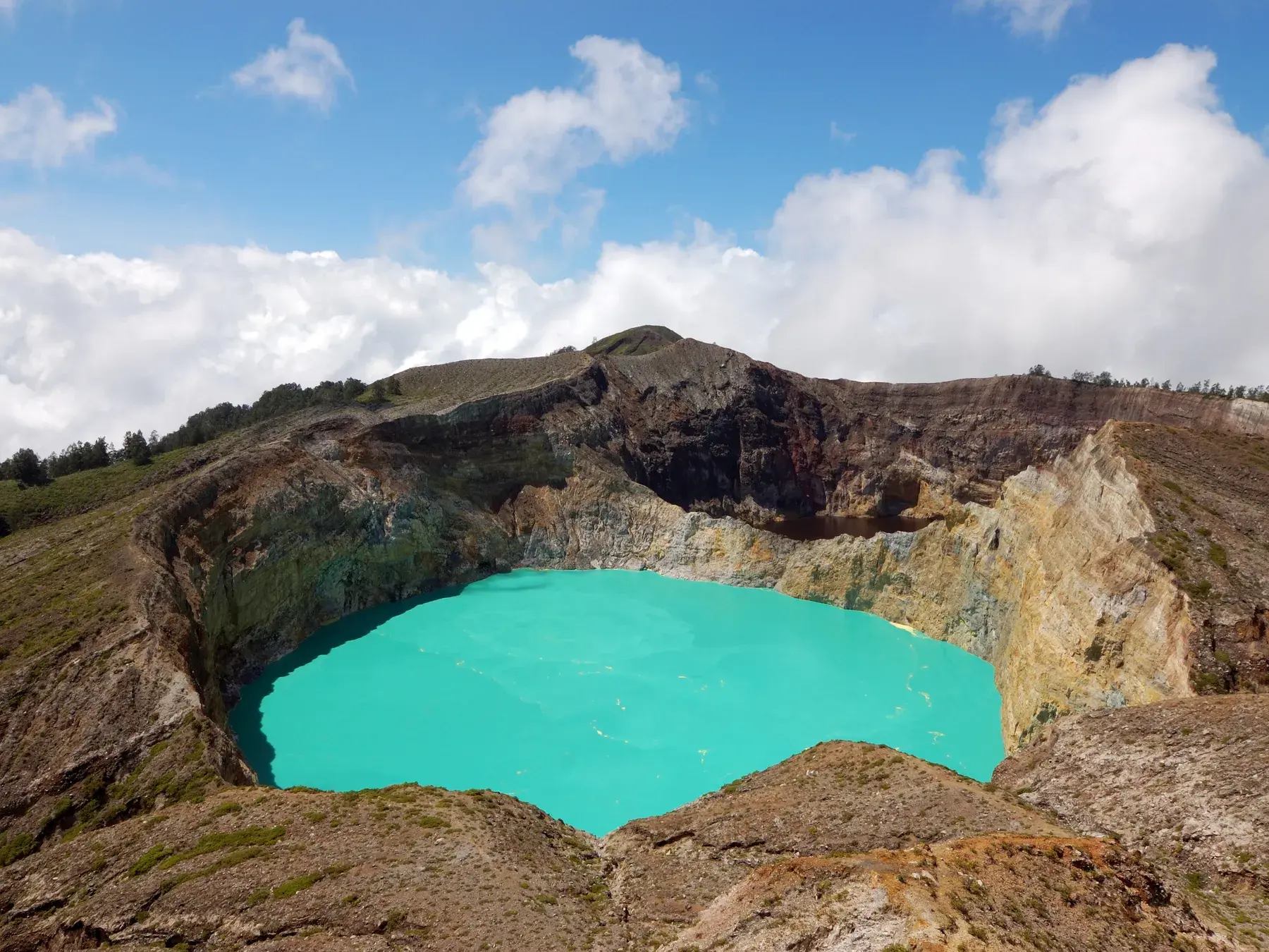 Lagos volcánicos de Kelimutu