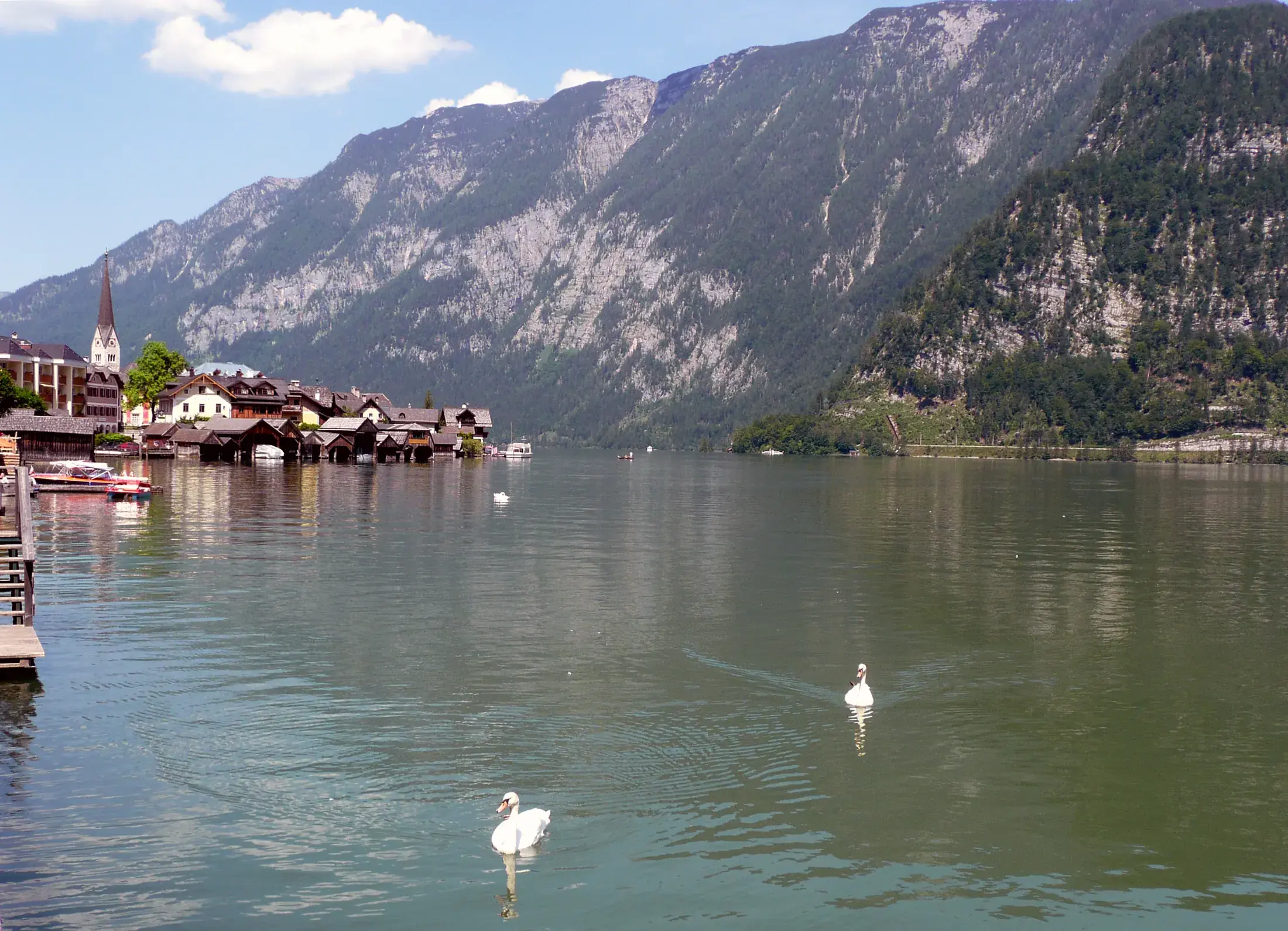 Casas de Hallstatt junto al Hallstätter See
