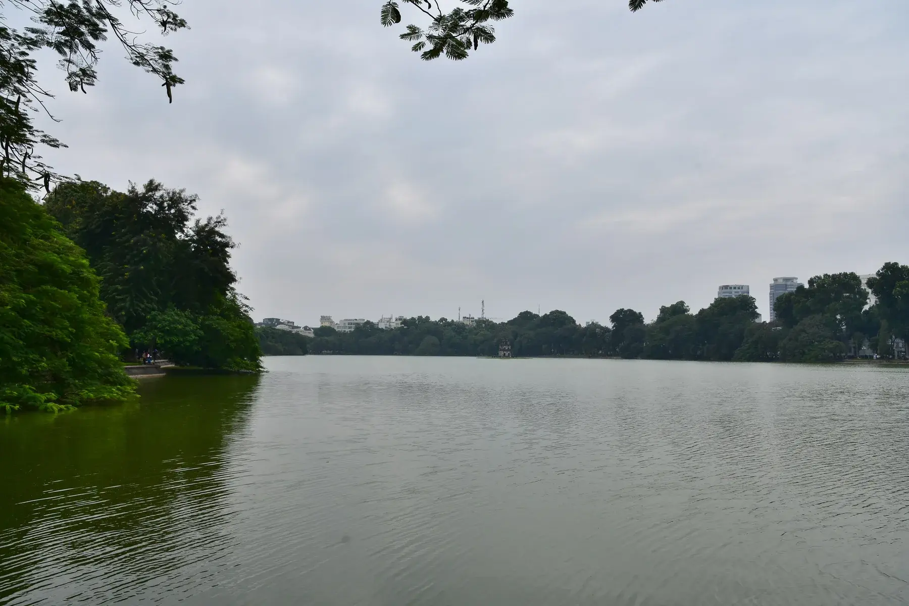 Lago Hoan Kiem en Hanói