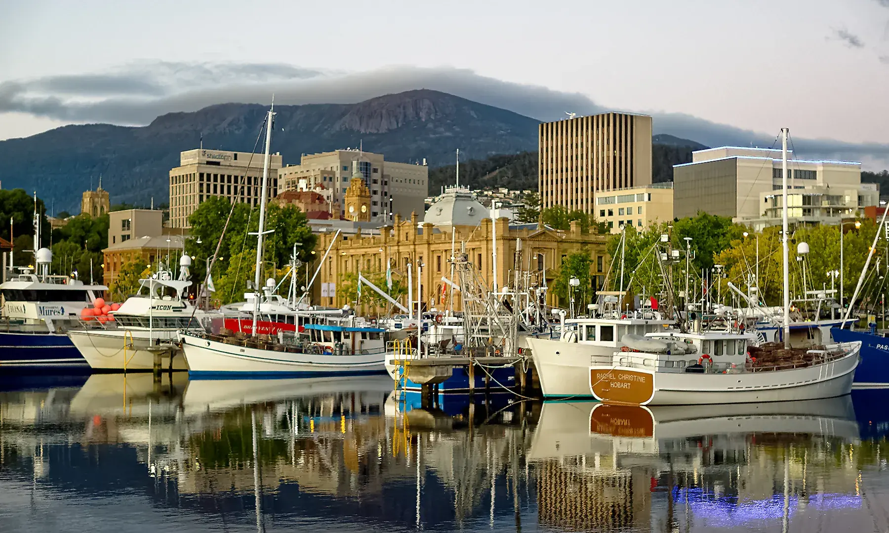 Hobart: Franklin Wharf 2015 b (cropped)