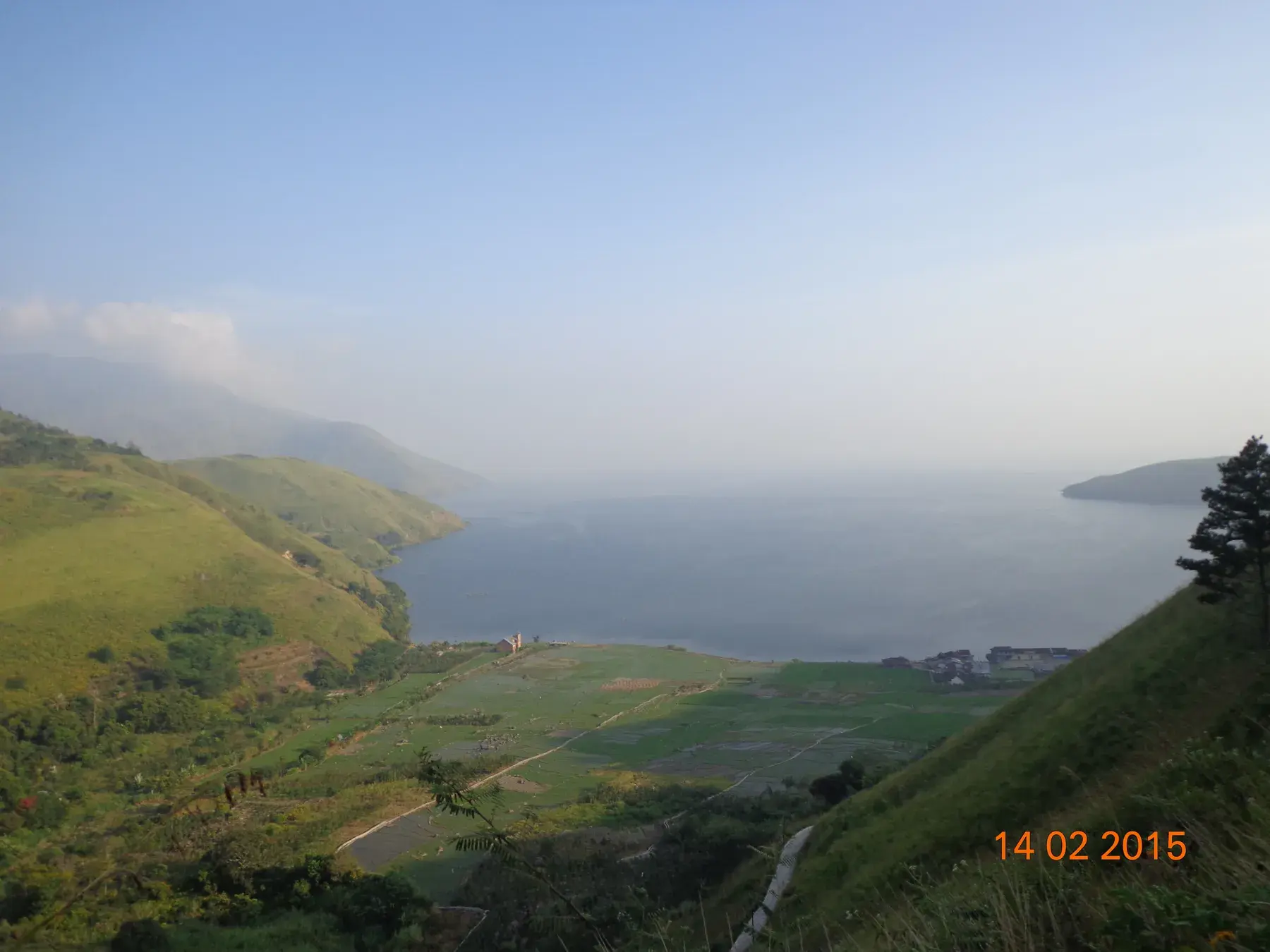 Panorama del lago Toba en Sumatra