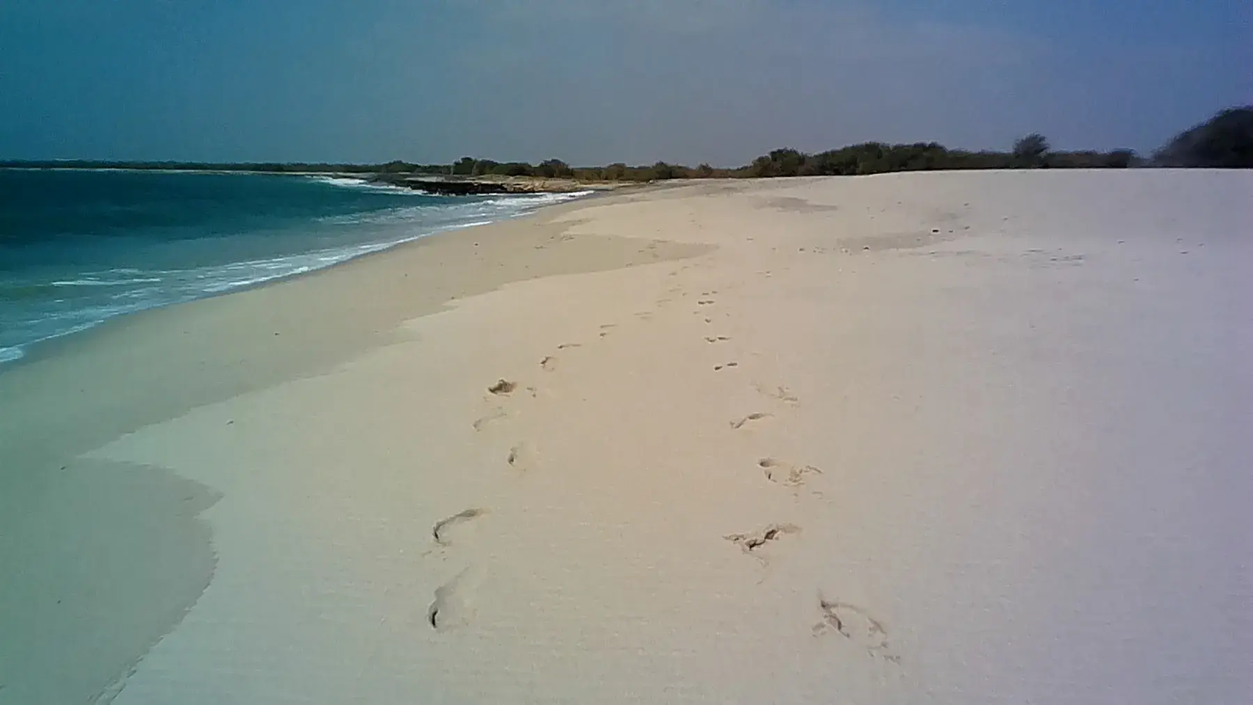 Playa de arena en la isla de Maio