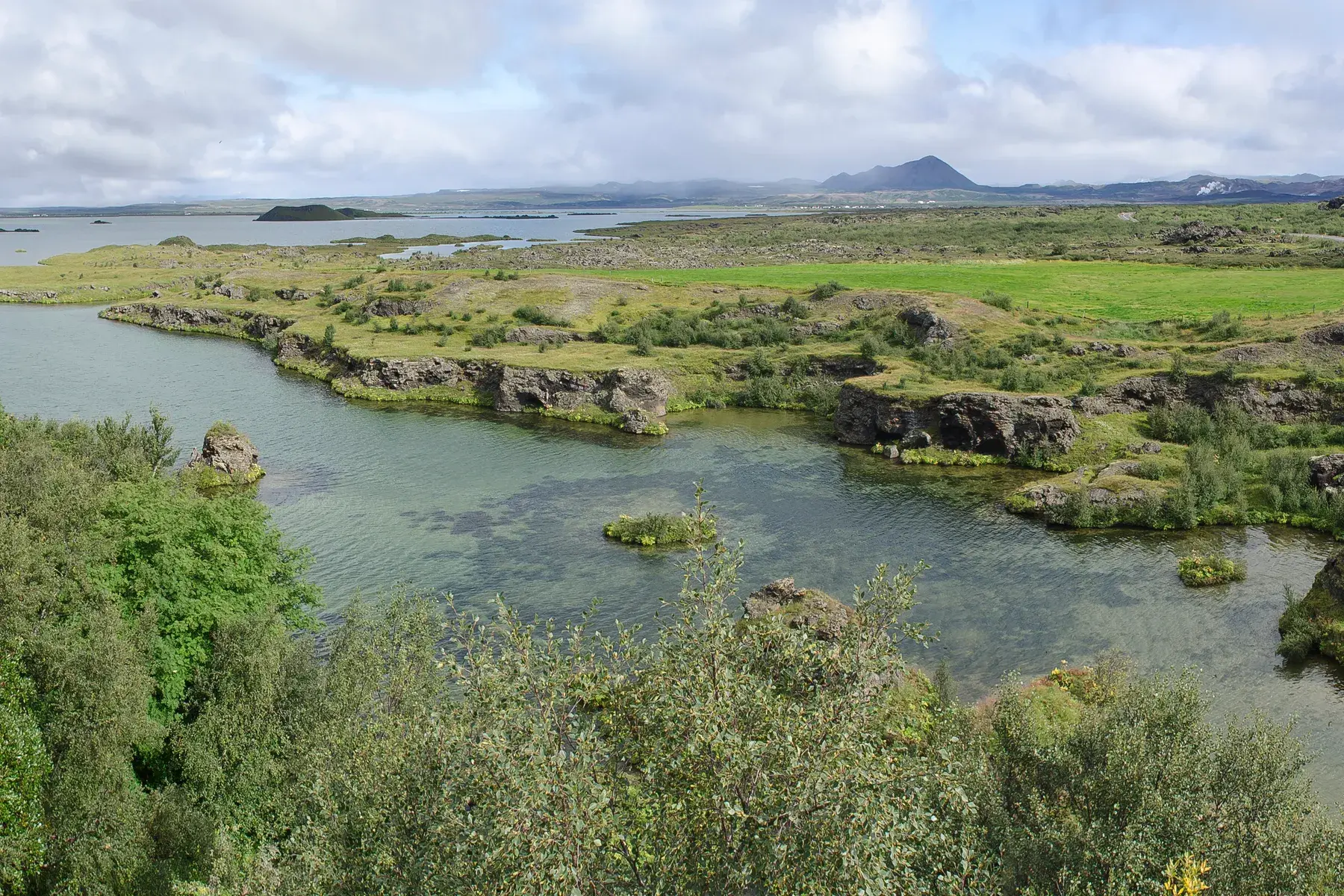 Paisaje del lago Mývatn