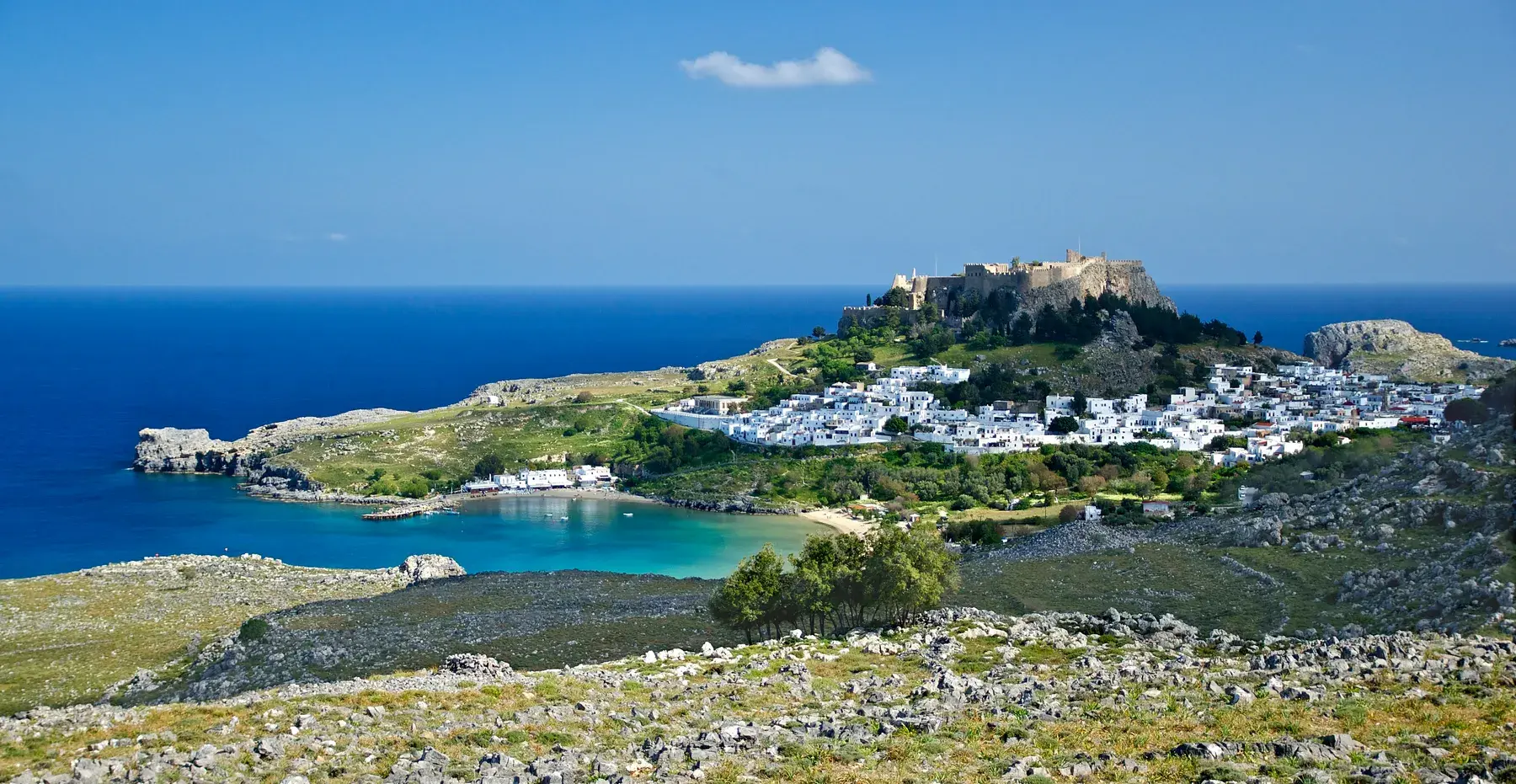 Lindos y su acrópolis en Rodas
