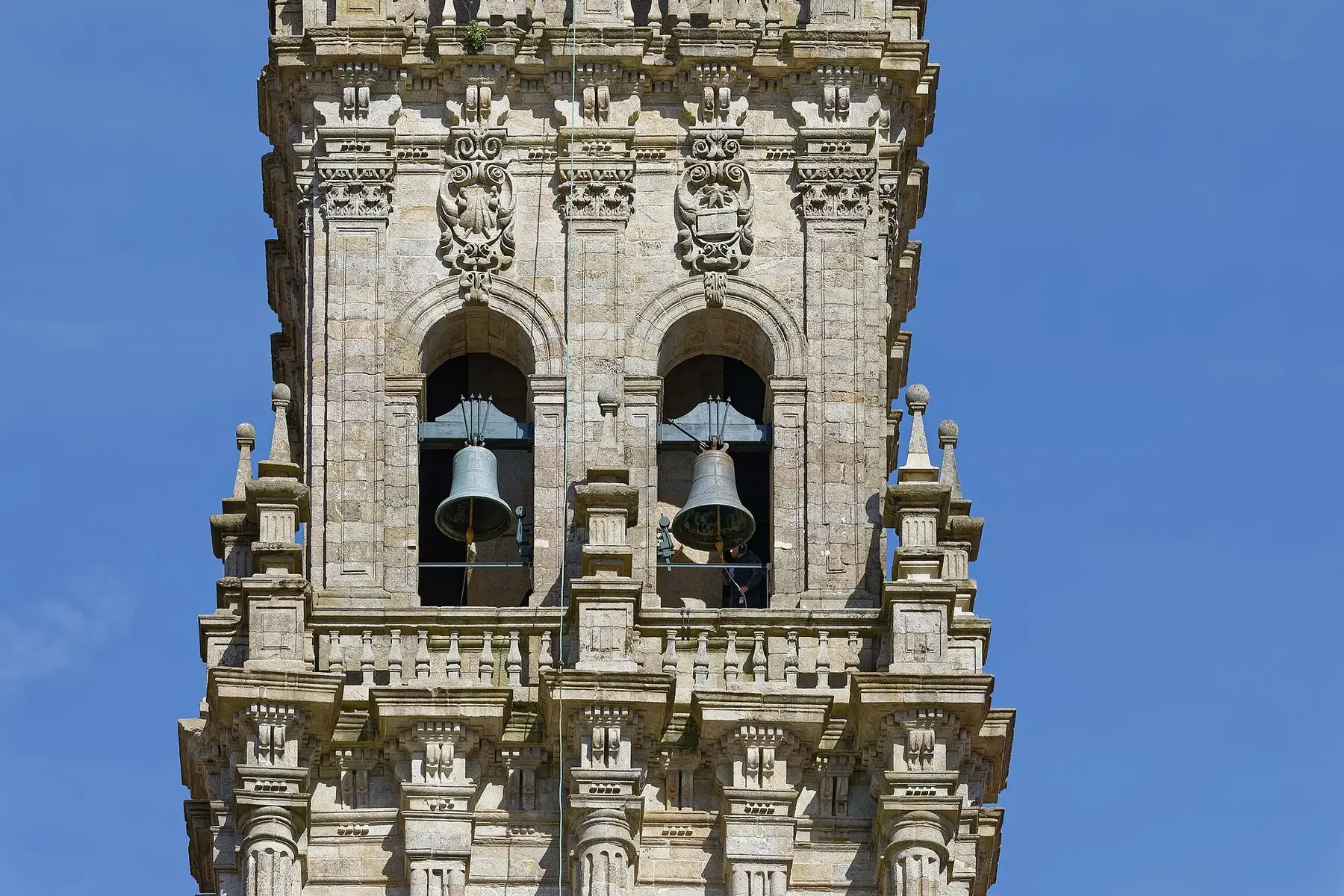 Campanarios de la Catedral sobre la plaza del Obradoiro