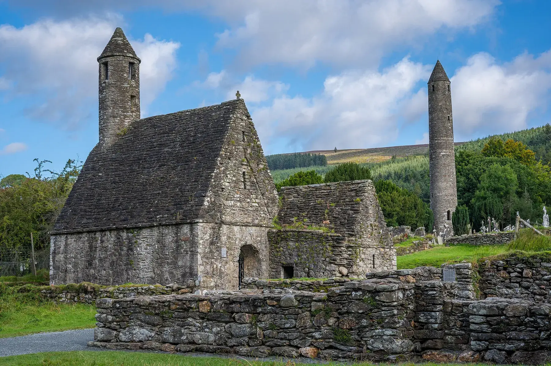 Iglesia de St Kevin en Glendalough, Wicklow